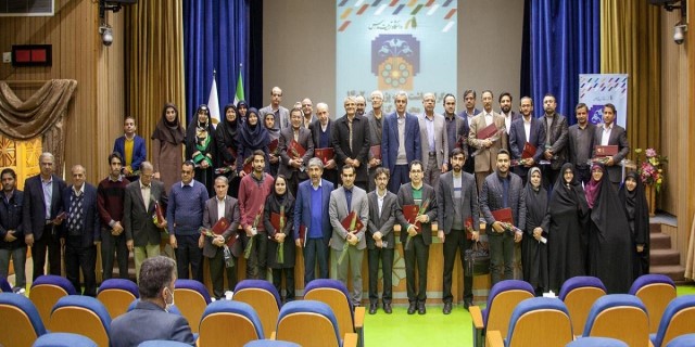 انتخاب رییس پژوهشکده اقتصاد به عنوان «مدیرمسئول مجله برتر دانشگاه» در هفته پژوهش سال 1402