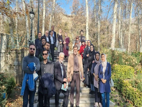 بازدید اساتید، کارکنان و دانشجویان دانشکده های علوم پایه از کاخ سعد آباد