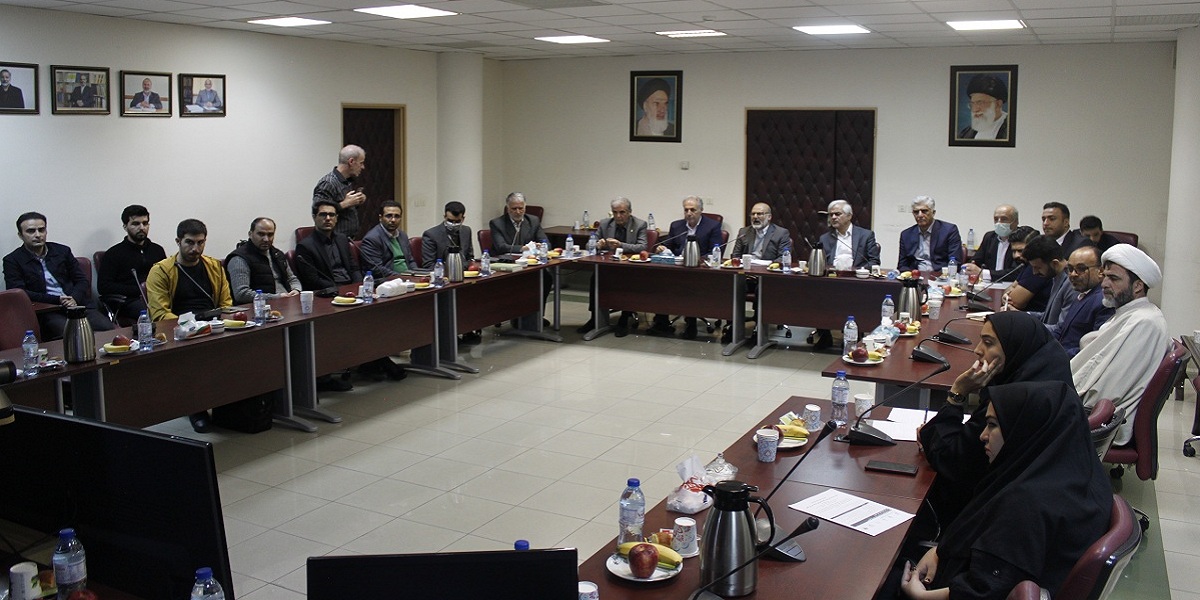 نشست 'تحولات حکمرانی تنوع زیستی و مقابله با بیابان زایی؛ الزامات ملی و بین المللی' برگزار شد